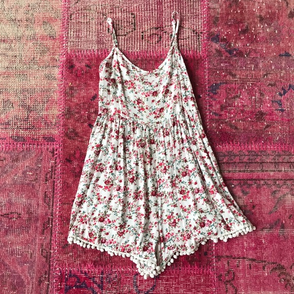 Forever 21 Floral Romper - Picture 1 of 3